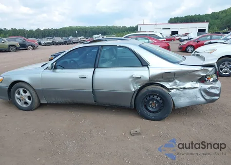 2000 Lexus Es 300 z USA, uszkodzony, nr VIN JT8BF28G3Y5078645